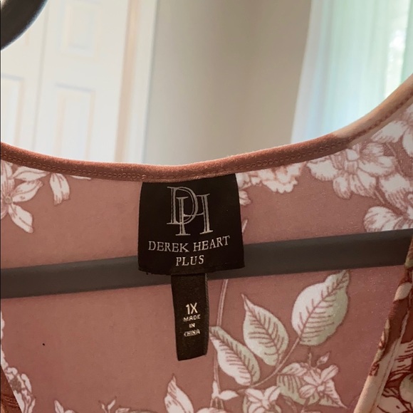 NWOT dusty pink flower faux wrap dress - Picture 4 of 5